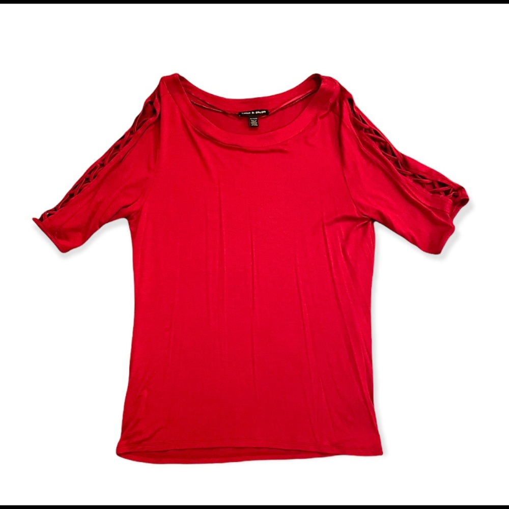 Red top with cutouts on sleeves, Junior’s XL.